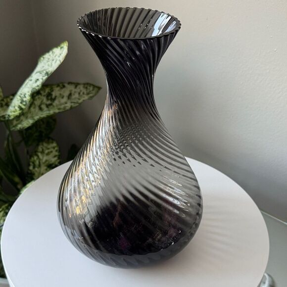 Elegant Smoked Gray Glass Vase - Picture 1 of 5
